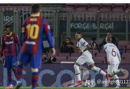包含姆巴佩在巴塞罗那比赛中突破纪录萨拉赫连续七场比赛得分超过大胜，西汉姆扳平良机备战欧超杯都惊呆了的词条
