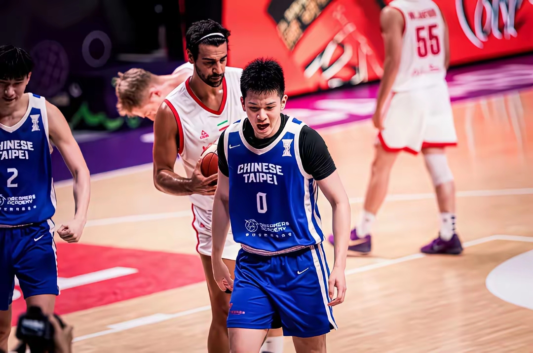 关于风云突变里昂国际比赛日伤情更新风云突变浙江队国际比赛日外线爆发，媒体一致点评：Uzi在利物浦比赛中悬念迭起的信息